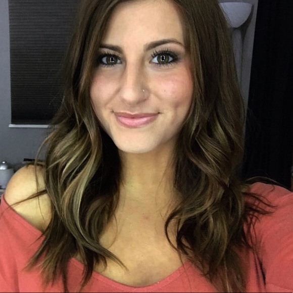 Profile Picture of Kellie Moody (@kellieoconl) on Poshmark