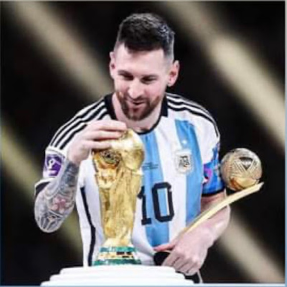 Profile Picture of Esey Bereket (@eseybereket734) on Poshmark