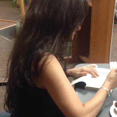 Profile Picture of Elizabeth M Naranjo (@emarianaranjo) on Twitter