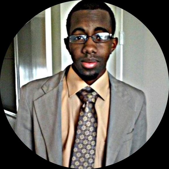 Profile Picture of Aaron White (@thesuccessplug) on Poshmark