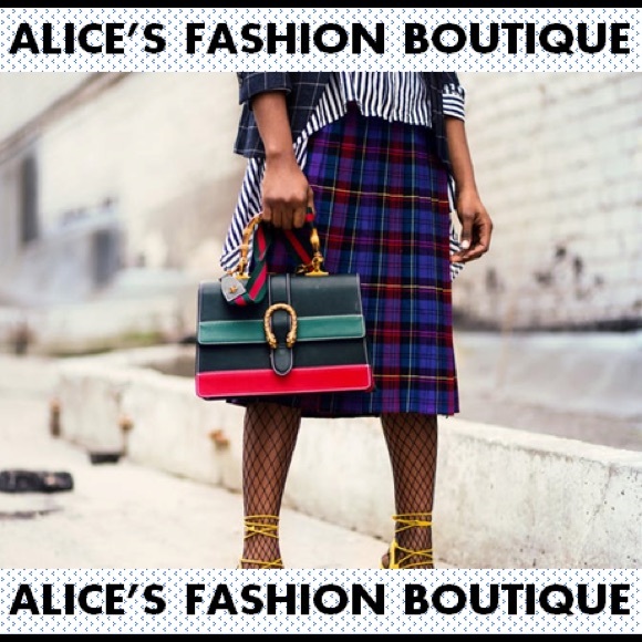 Profile Picture of Alice Warren (@alicesfashions) on Poshmark