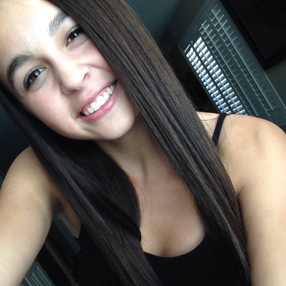 Profile Picture of Gianna Barbarotto (@gianna_rose3) on Poshmark