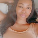 Profile Picture of Jenna Julien (@jenofhearts) on Instagram