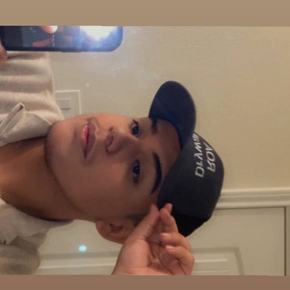 Profile Picture of Juan De julian (@pcpijuan) on Poshmark