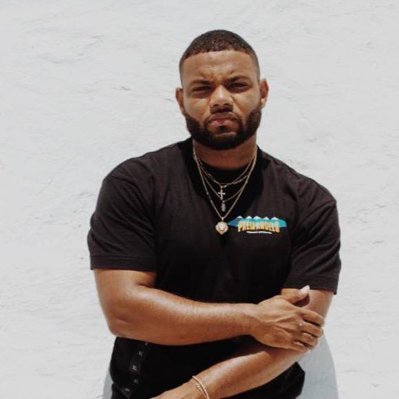 Profile Picture of Fernando Cepeda (@_kingfern) on Poshmark