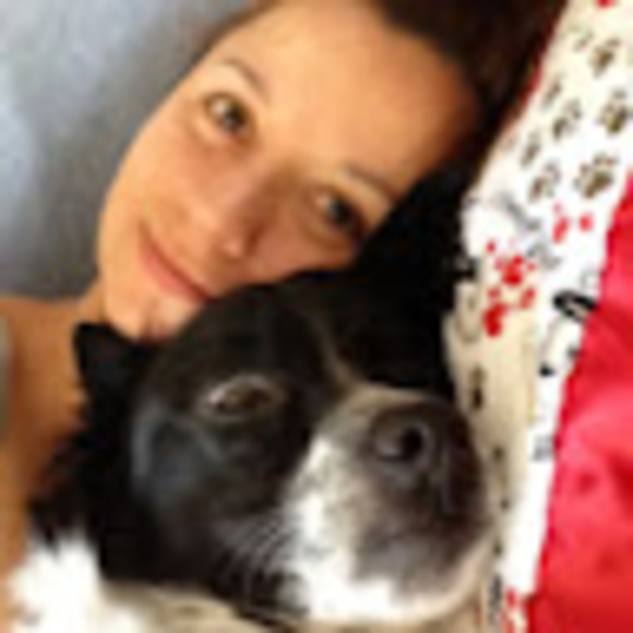 Profile Picture of Karen Almanzor (@kalmanzor) on Poshmark