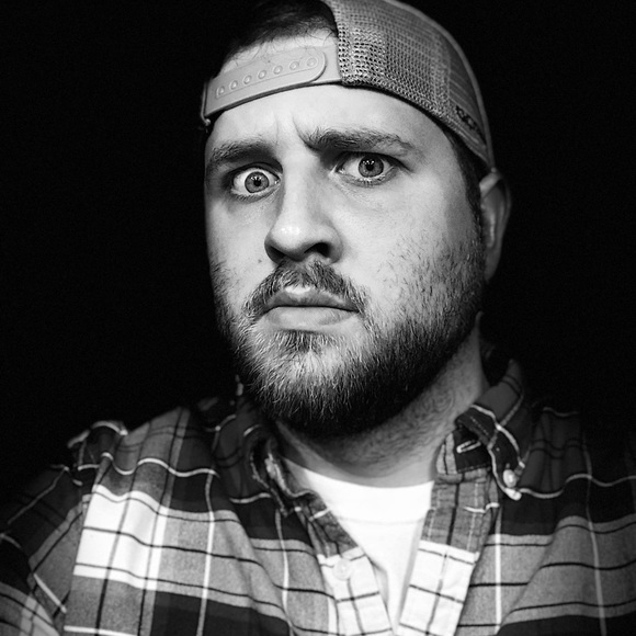 Profile Picture of Aaron Kelly (@aron0408) on Poshmark