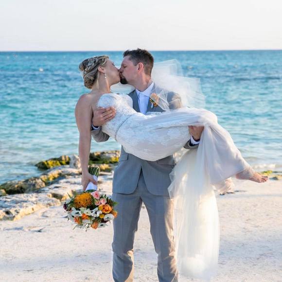 Profile Picture of Meghann Garson (@meg823) on Poshmark