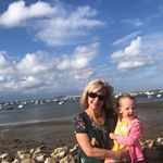 Profile Picture of Lynne Thomas Armour (@lynnethomasarmour) on Instagram