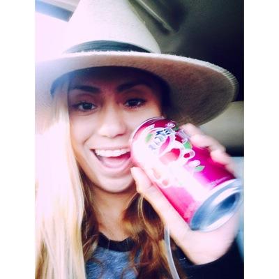 Profile Picture of Mariana Cordova (@MarianaBorge22) on Twitter