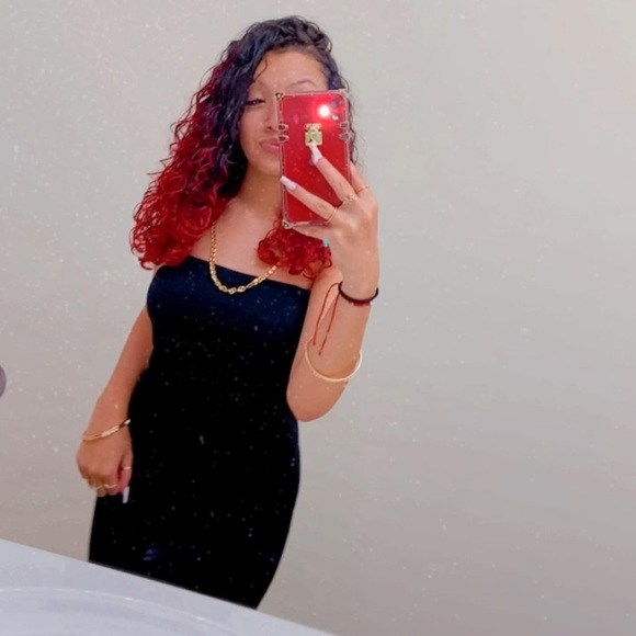 Profile Picture of Mari Alicea (@mari_alicea561) on Poshmark