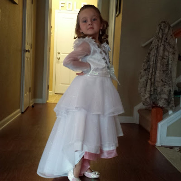 Profile Picture of Isabella Gascoigne (@igascoigne) on Poshmark