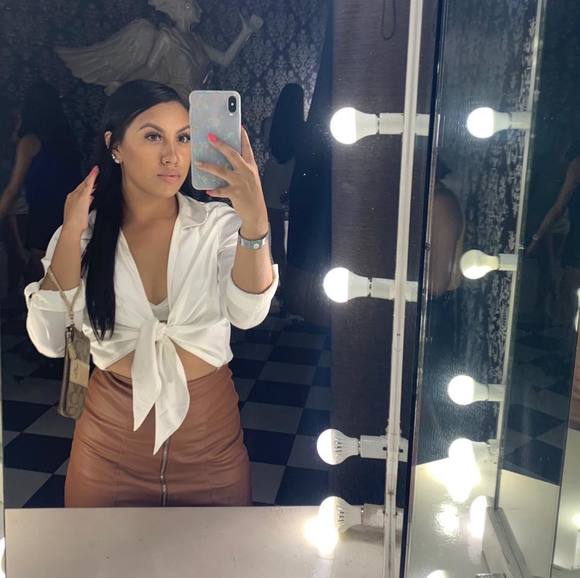 Profile Picture of Evelise Ochoa (@ochoaevelise) on Poshmark