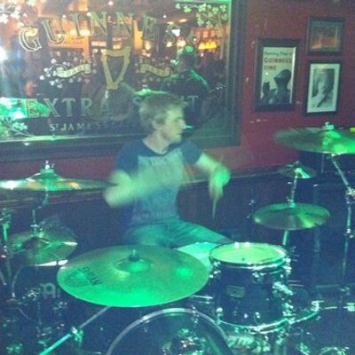 Profile Picture of Paul Holloway (@PaulHollDrummer) on Twitter