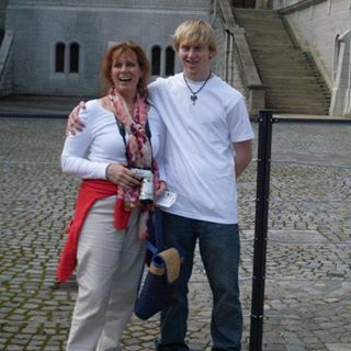 Profile Picture of Cathy Teinert (@cathy.teinert) on Facebook