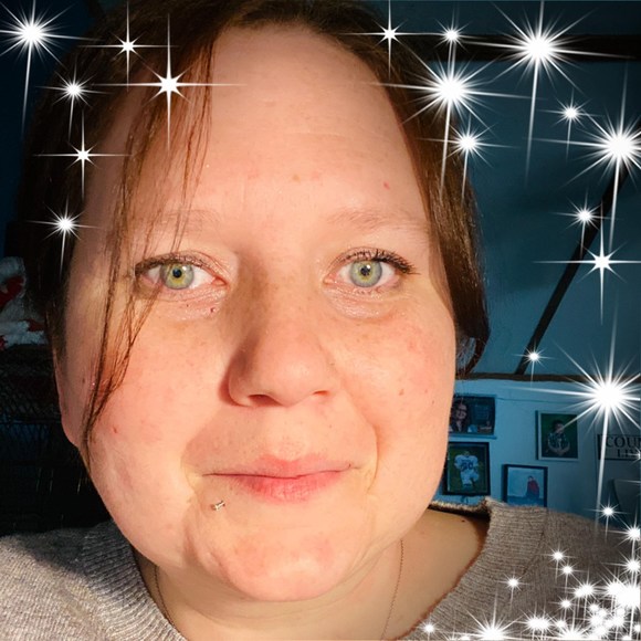 Profile Picture of Chrissie Frisinger (@chrissiemarie87) on Poshmark