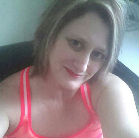 Profile Picture of Lisa Matzella (@matzella44) on Poshmark