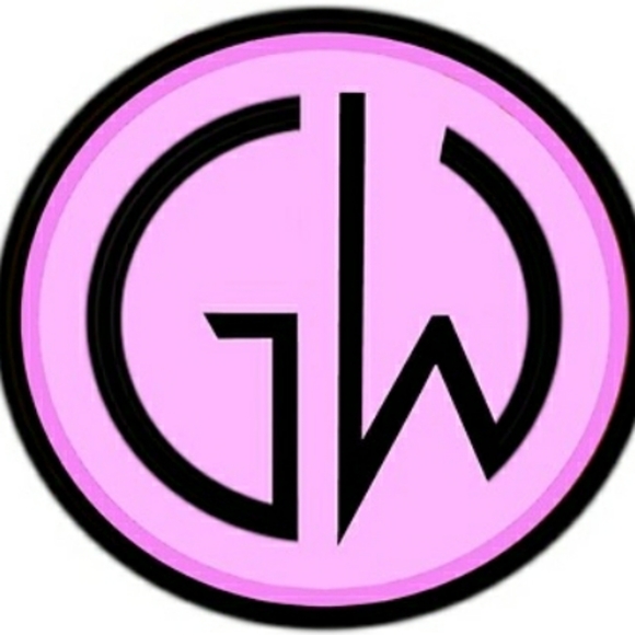 Profile Picture of Gina West (@rlcwest) on Poshmark