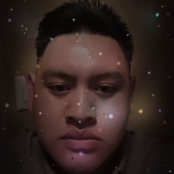 Profile Picture of Dennis Ramirez (@edvinramirez10) on Poshmark