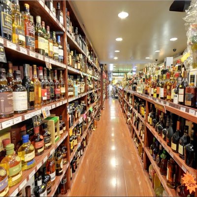 Profile Picture of Sherry's Wine & Spirits (@Sherrys_dc) on Twitter