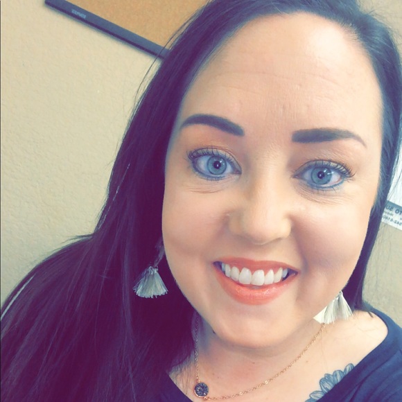 Profile Picture of Jessica Sitton (@jsitton81) on Poshmark