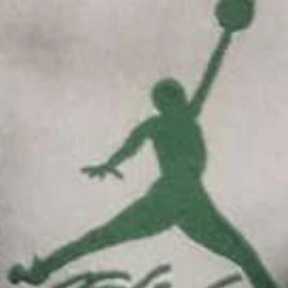 Profile Picture of Youssef Saleh (@youssefsaleh23) on Poshmark