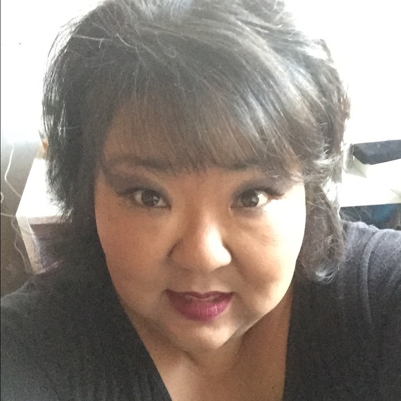 Profile Picture of Michelle Palmquist (@palmhara) on Poshmark