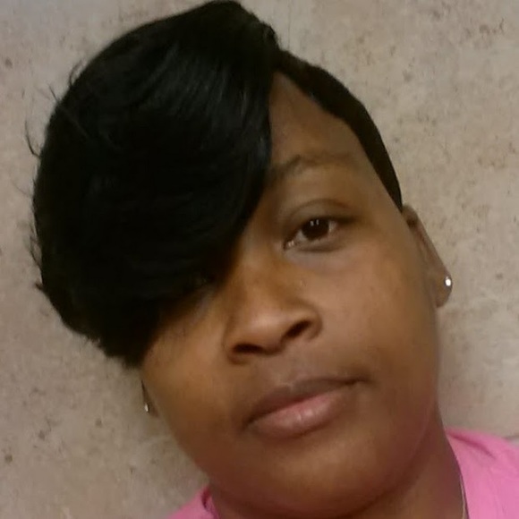 Profile Picture of Willette Jones (@willettejones) on Poshmark