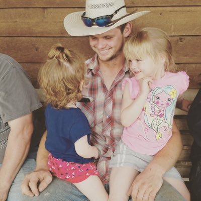 Profile Picture of Johnathon McCandlish (@go32bengals) on Twitter