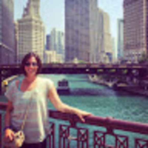 Profile Picture of Jessica Eamer (@jessicaeamer) on Poshmark