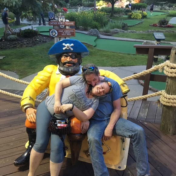 Profile Picture of Dana Schaefer (@6878schaefer) on Poshmark