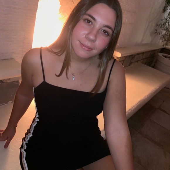 Francesca Barone - Poshmark Profile Picture of Francesca Barone (@francescabar1) on Poshmark