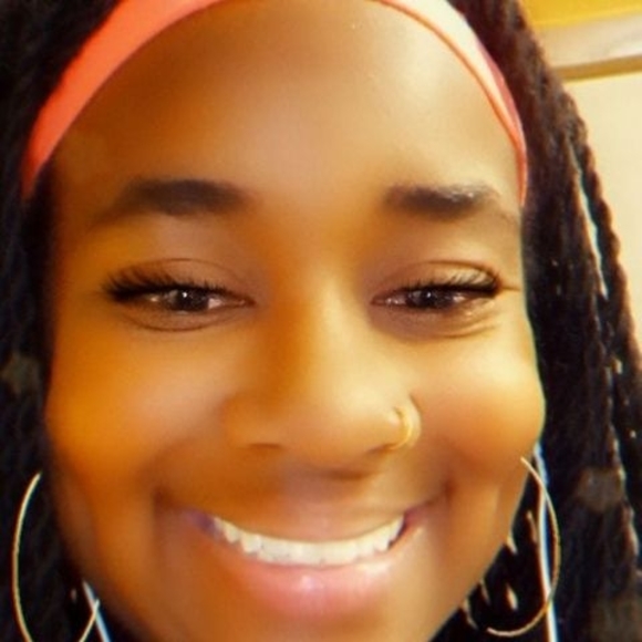 Profile Picture of Dominiece Wilds (@dominiece4) on Poshmark