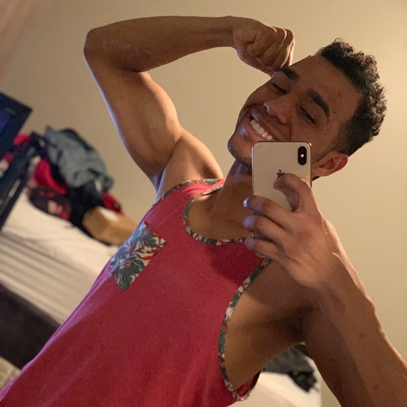 Profile Picture of Chris Conde (@legacy6788) on Poshmark