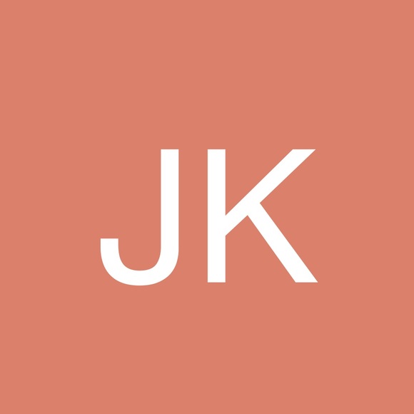 Profile Picture of Julie Kirkpatrick (@jhartk) on Poshmark