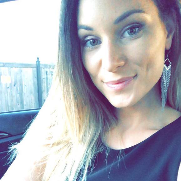 Valorie Eck - Poshmark Profile Picture of Valorie Eck (@veck90) on Poshmark