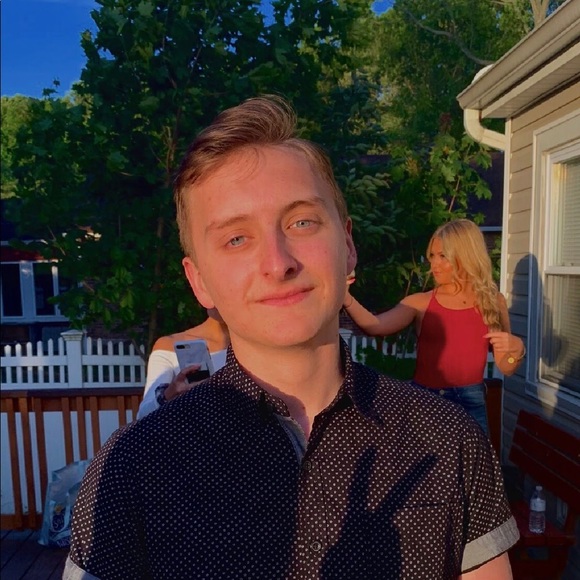 Profile Picture of Frank Vecchione (@frankievecch) on Poshmark