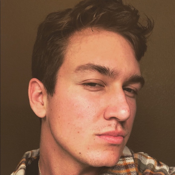 Profile Picture of Cody Branstetter (@cheeeody) on Poshmark