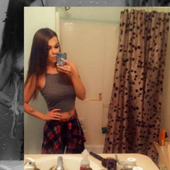 Profile Picture of Maria Vanholt (@23mariev) on Poshmark