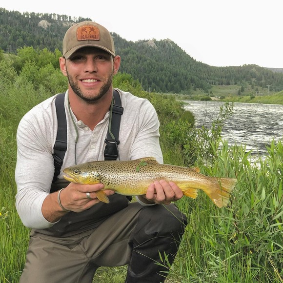 Profile Picture of Taylor Selby (@taylor_selby) on Poshmark