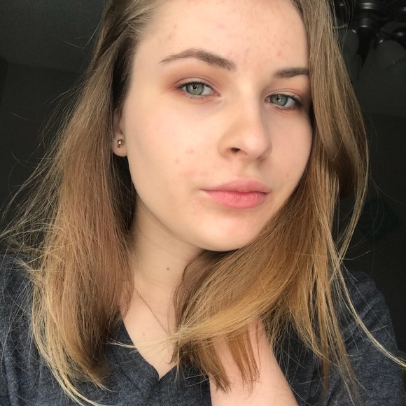 Profile Picture of Vlada Panfil (@vladaip) on Poshmark
