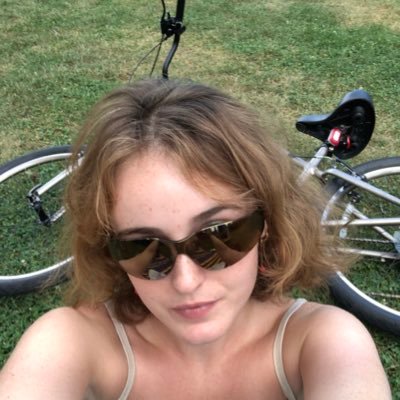 Profile Picture of Katie (@kissyface_99) on Twitter