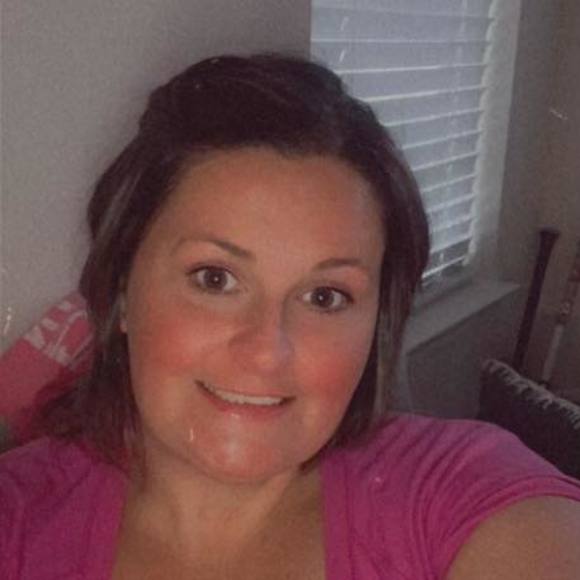 Profile Picture of Alyson Gibson (@alysongibson3) on Poshmark