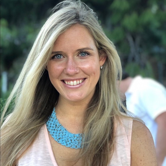 Profile Picture of Danielle Wysocki (@poshdanni) on Poshmark