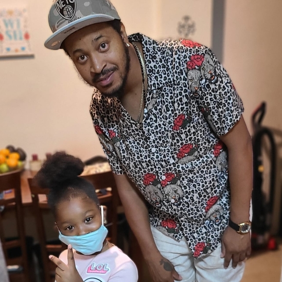 Profile Picture of Da relyung Rich bowenz (@yungbowens87) on Poshmark