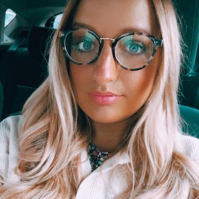 Profile Picture of Lindsay Wood (@MissChisholm) on Twitter
