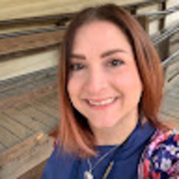 Profile Picture of Amy Schepp (@amyeschepp) on Poshmark
