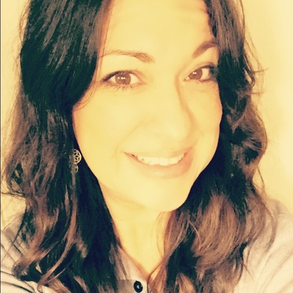 Profile Picture of Becky Haydon (@rhaydon7793) on Poshmark
