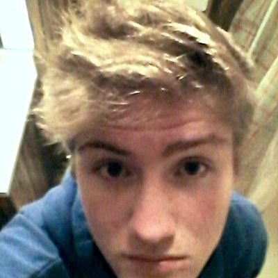Profile Picture of Andrew (@Andr3wCox) on Twitter