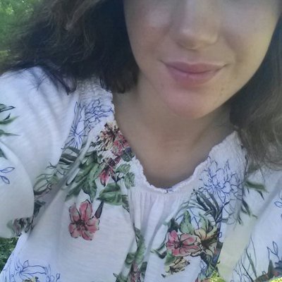 Profile Picture of Emily Colbert (@emilycolbert96) on Twitter